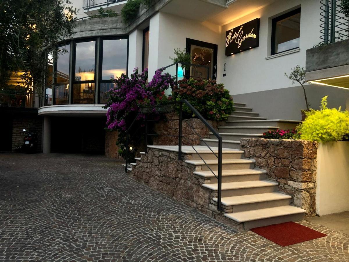 מאלצ'סינה Hotel Garden מראה חיצוני תמונה