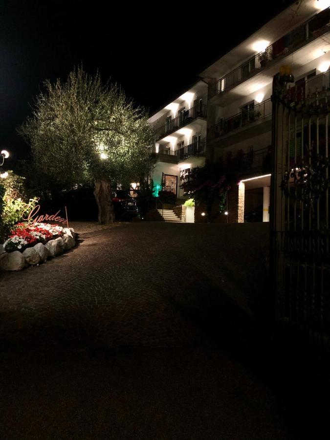 מאלצ'סינה Hotel Garden מראה חיצוני תמונה