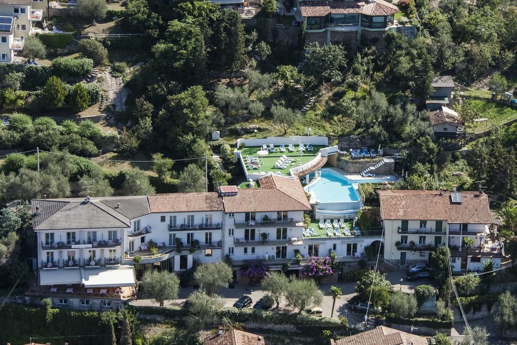 מאלצ'סינה Hotel Garden מראה חיצוני תמונה